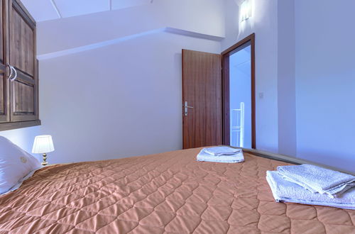 Photo 29 - 3 bedroom House in Marčana with private pool and garden
