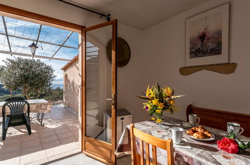 Foto 4 - Casa de 2 quartos em Coti-Chiavari com piscina e vistas do mar