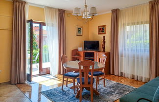 Photo 3 - 1 bedroom Apartment in Zadar with garden and terrace