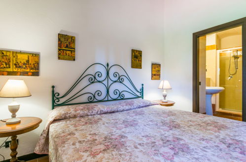 Foto 17 - Appartamento con 2 camere da letto a Colle di Val d'Elsa con piscina e giardino