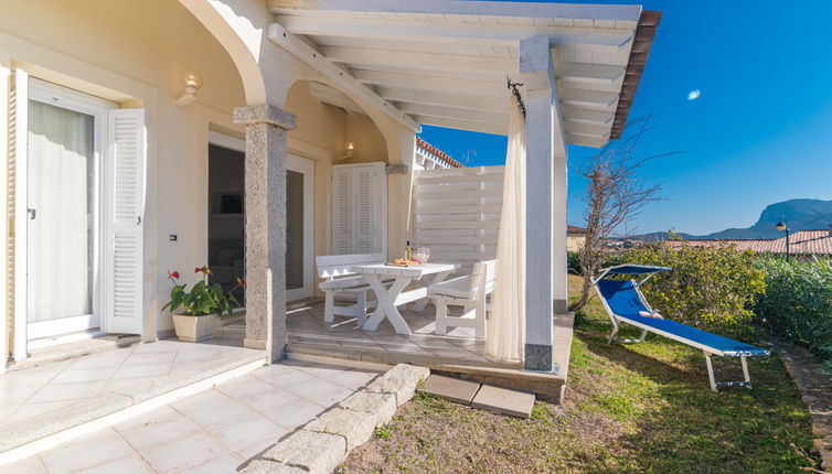 Photo 1 - Appartement de 2 chambres à Golfo Aranci avec piscine et jardin