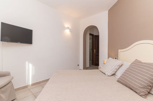 Photo 14 - 2 bedroom Apartment in Golfo Aranci with swimming pool and garden