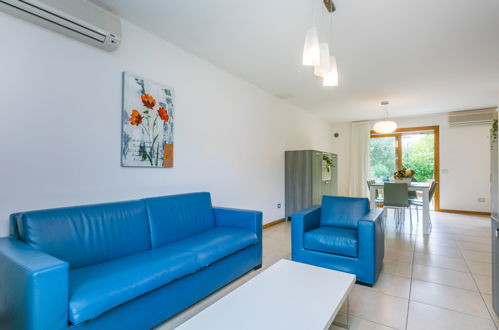 Photo 9 - 2 bedroom House in Lignano Sabbiadoro with swimming pool and sea view