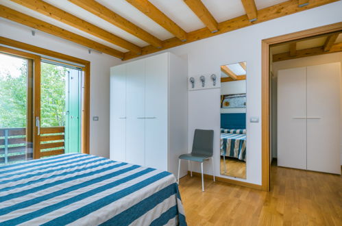 Foto 20 - Haus mit 2 Schlafzimmern in Lignano Sabbiadoro mit schwimmbad und blick aufs meer