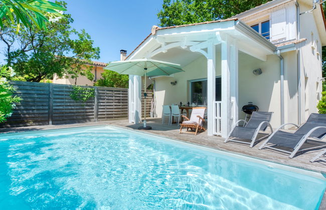 Casa de 4 quartos em Lacanau com piscina privada e jardim - Foto 1
