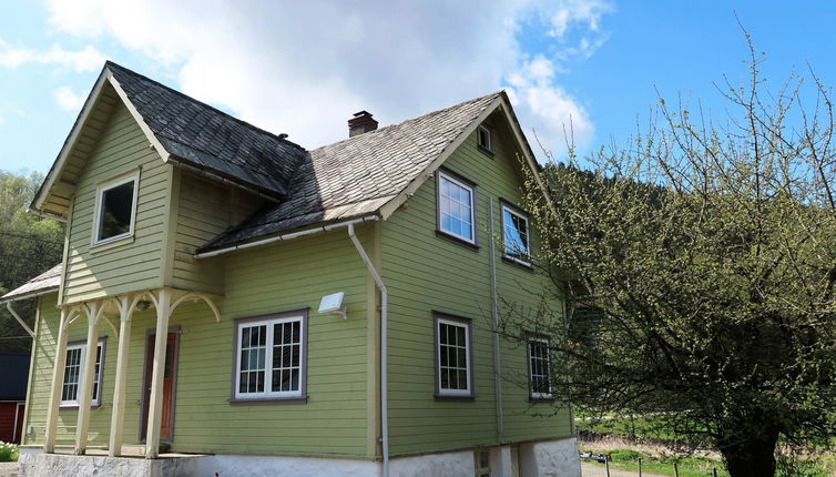 Photo 1 - Maison de 5 chambres à Tysnes avec jardin