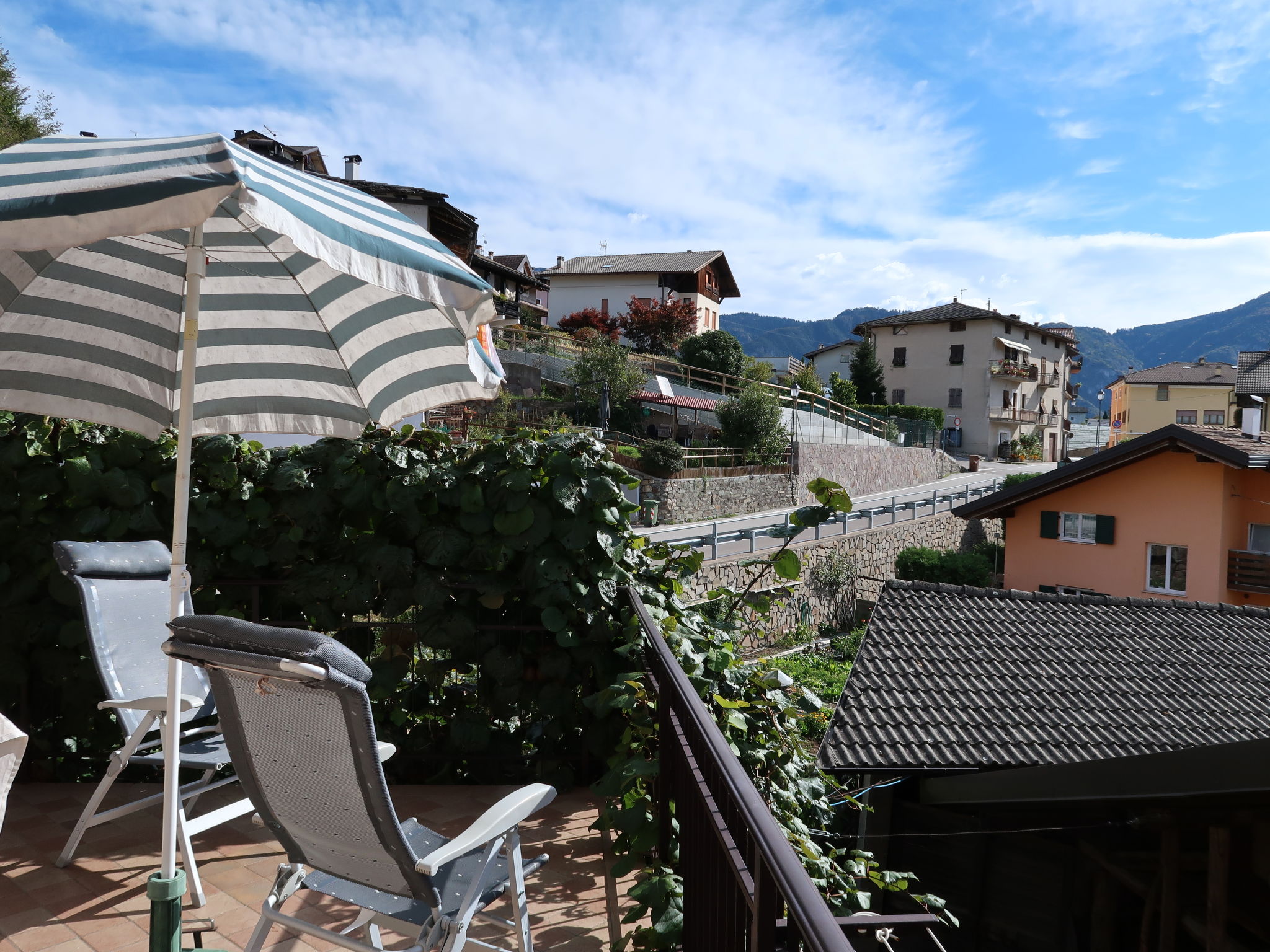 Photo 14 - 1 bedroom Apartment in Tenna with garden and mountain view