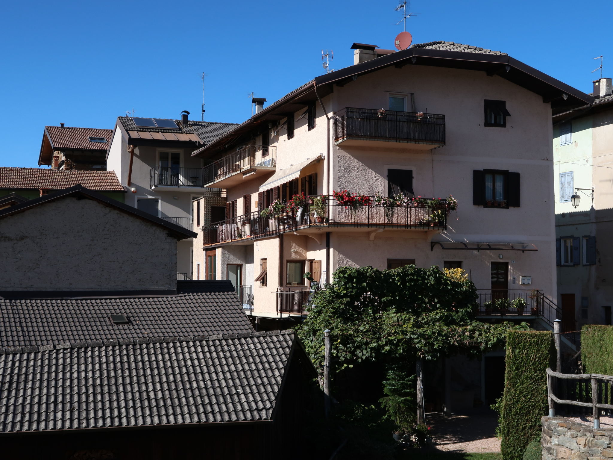 Photo 3 - Appartement de 1 chambre à Tenna avec jardin et vues sur la montagne