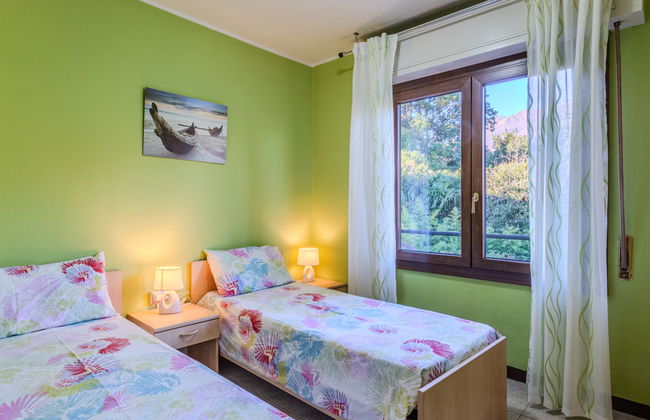 4 bedroom House in Dervio with garden - Photo 24