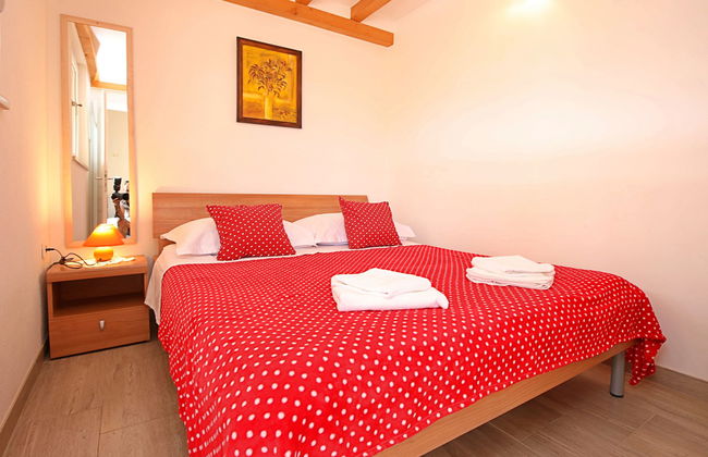 Casa de 2 quartos em Sutivan com piscina privada e terraço - Foto 9