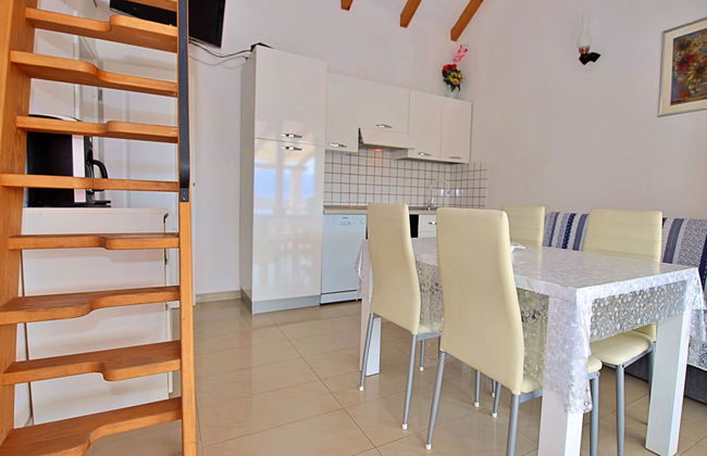 Casa de 2 quartos em Sutivan com piscina privada e terraço - Foto 10