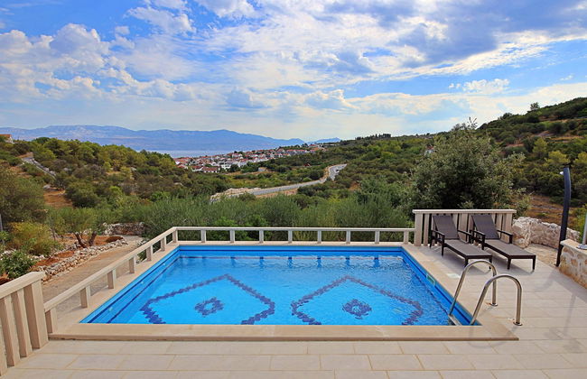 Casa de 2 quartos em Sutivan com piscina privada e terraço - Foto 16