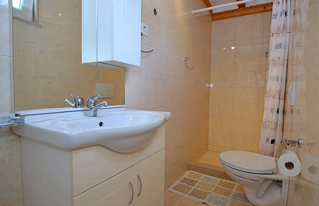Casa de 2 quartos em Sutivan com piscina privada e terraço - Foto 12