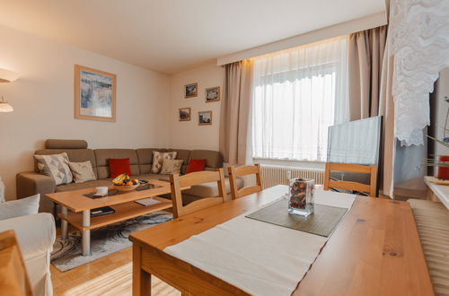 Photo 9 - 2 bedroom Apartment in Bad Gastein with mountain view