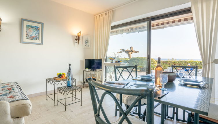 Photo 1 - 2 bedroom Apartment in Fréjus with swimming pool and garden