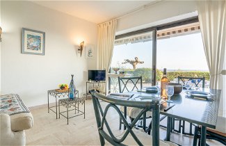 Foto 1 - Apartamento de 2 habitaciones en Fréjus con piscina y vistas al mar