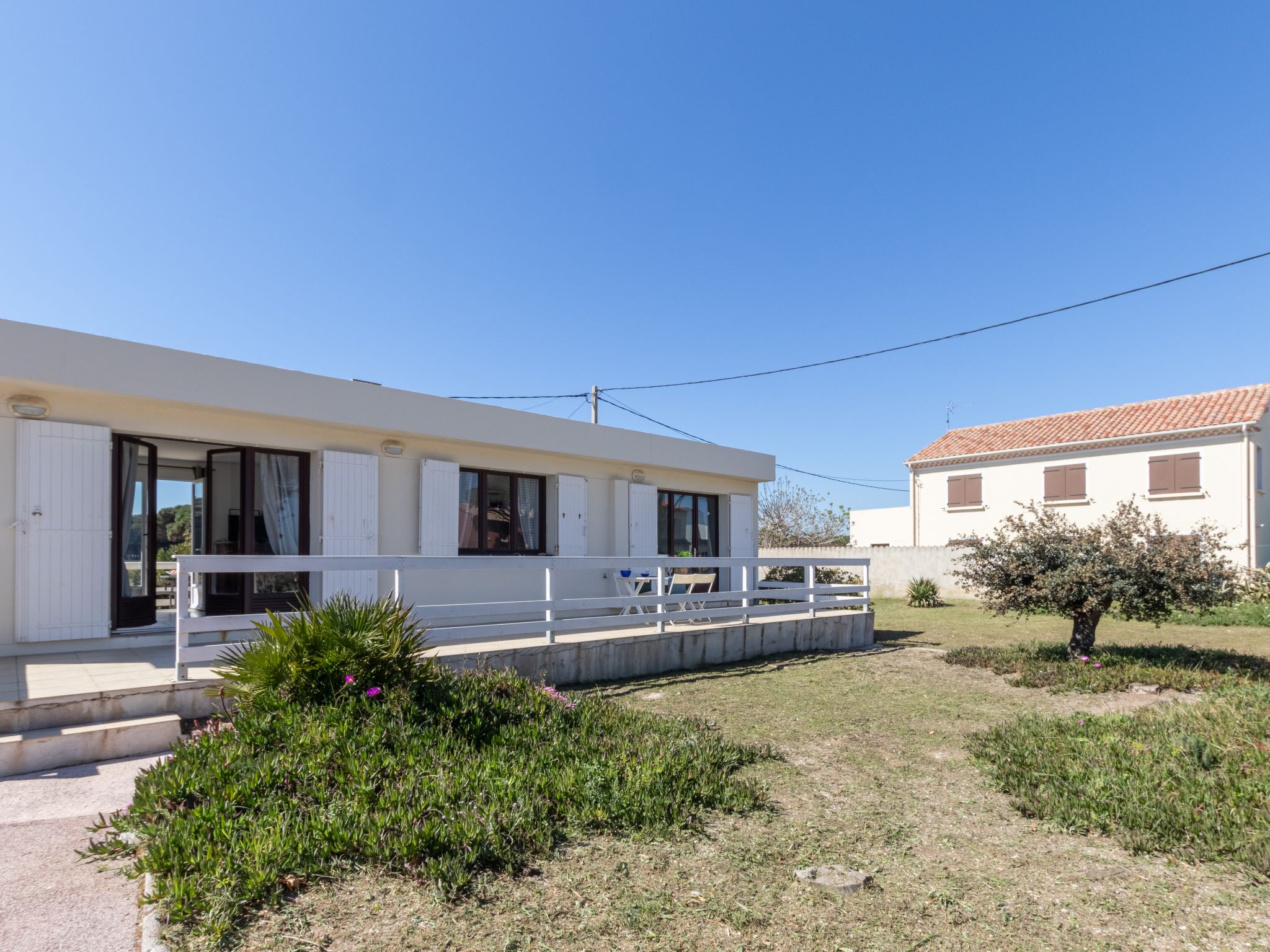 Photo 25 - Maison de 2 chambres à Hyères avec jardin et vues à la mer