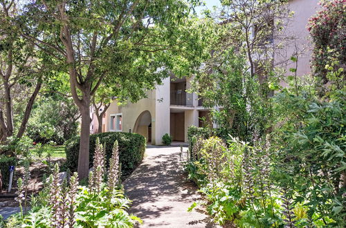 Foto 25 - Apartamento de 1 quarto em Six-Fours-les-Plages com piscina e terraço