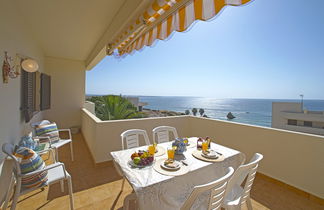 Photo 1 - Appartement de 2 chambres à Lagos avec piscine et vues à la mer