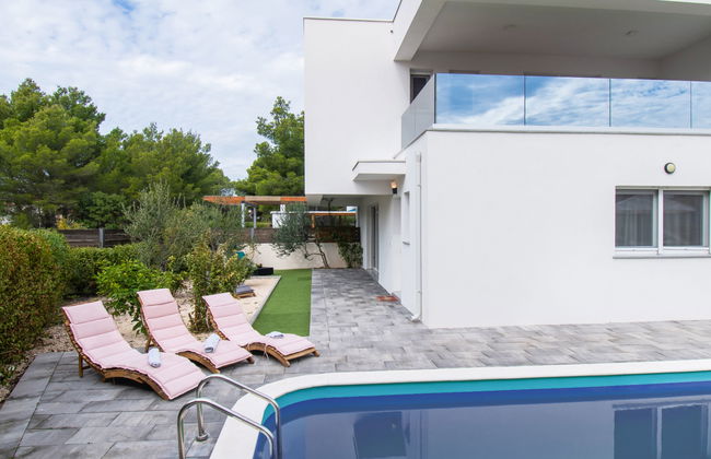 Casa de 5 quartos em Vodice com piscina privada e jardim - Foto 29