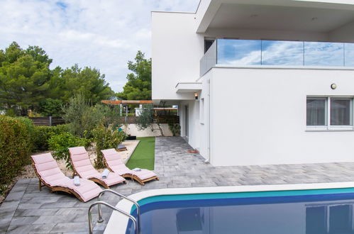 Photo 29 - 4 bedroom House in Vodice with private pool and garden