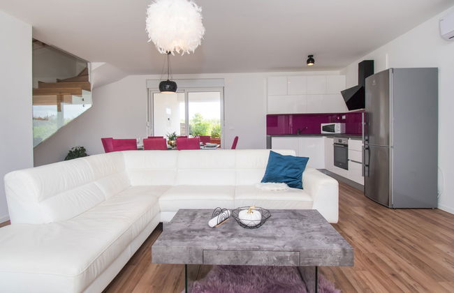 Casa de 5 quartos em Vodice com piscina privada e jardim - Foto 5