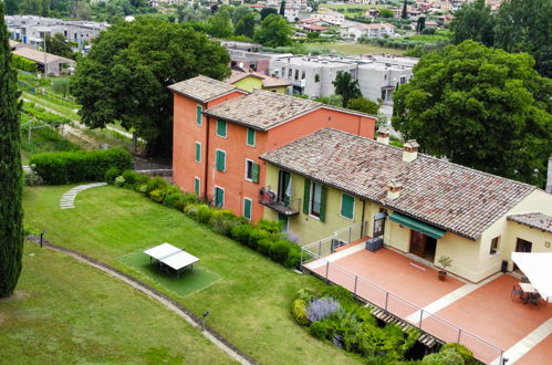 Foto 43 - Apartment mit 2 Schlafzimmern in Garda mit schwimmbad und blick auf die berge