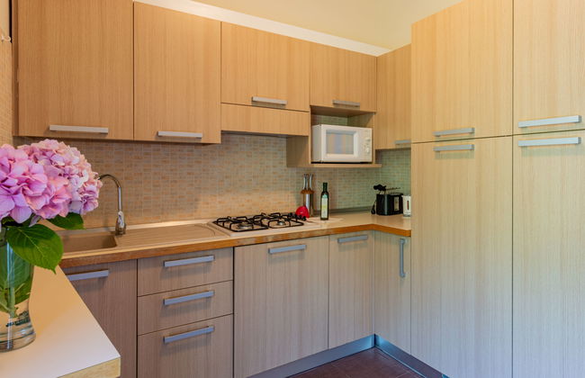 Apartamento de 3 quartos em Garda com piscina e jardim - Foto 9