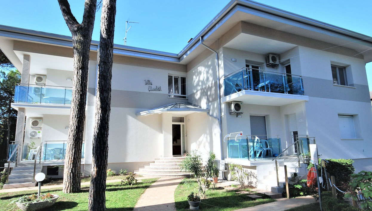 Apartamento de 2 quartos em Lignano Sabbiadoro com piscina e jardim - Foto 1