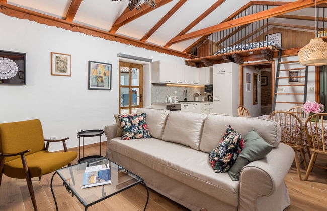 Apartamento de 2 quartos em Dobrinj com piscina e jardim - Foto 7