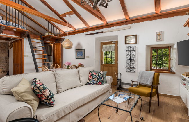 Apartamento de 2 quartos em Dobrinj com piscina e jardim - Foto 4