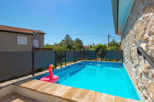 Foto 41 - Apartamento de 1 quarto em Dobrinj com piscina e jardim