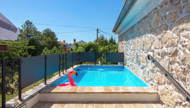 Apartment mit 2 Schlafzimmern in Dobrinj mit schwimmbad und garten - Foto 2