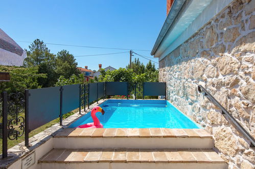 Photo 2 - Appartement de 1 chambre à Dobrinj avec piscine et jardin