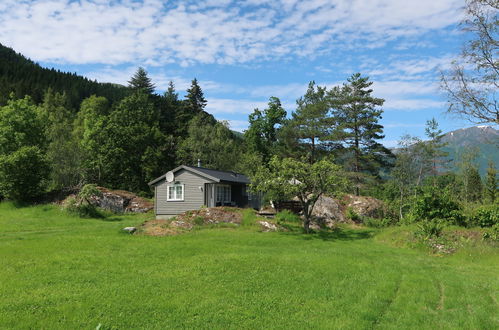 Photo 21 - 2 bedroom House in Balestrand with garden and terrace