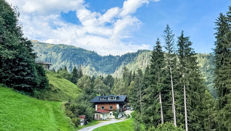 Photo 1 - 6 bedroom Apartment in Hollersbach im Pinzgau with garden and terrace