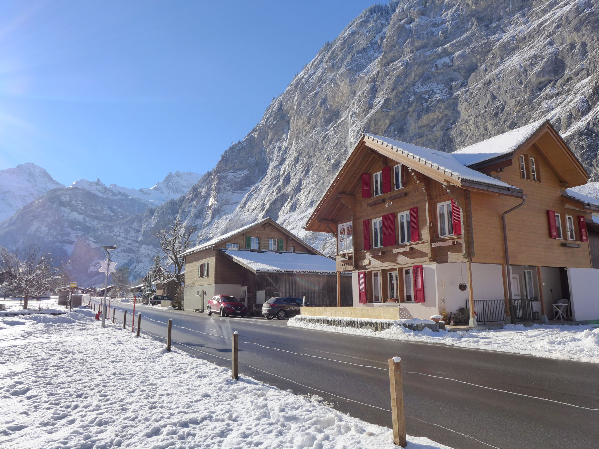 Foto 20 - Apartamento en Lauterbrunnen con jardín