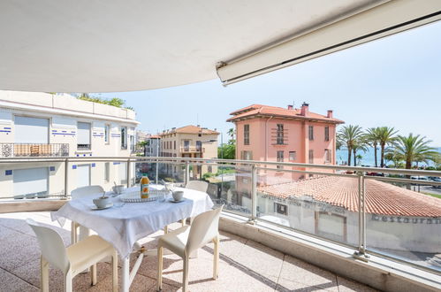 Photo 16 - 3 bedroom Apartment in Antibes with terrace