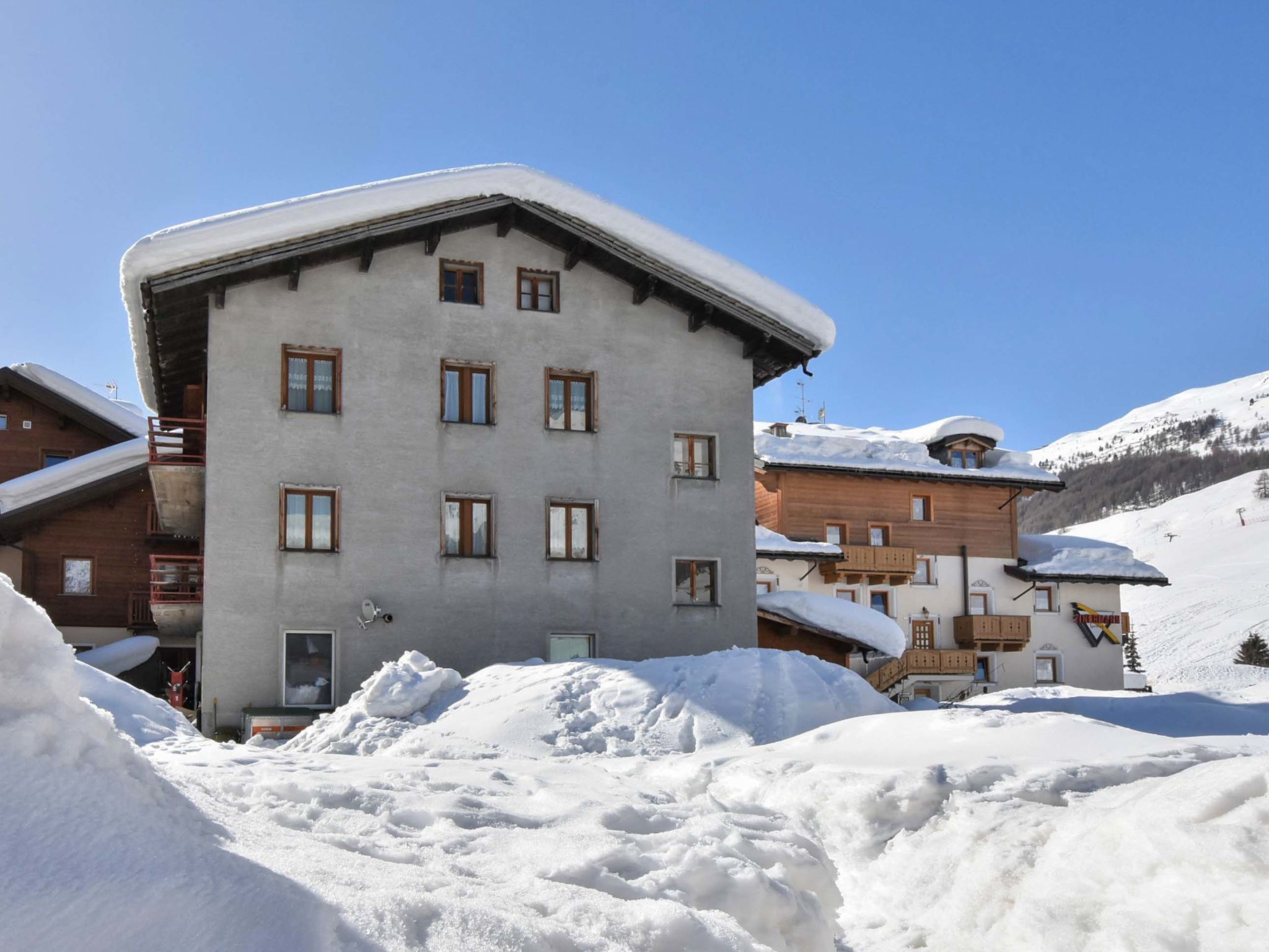 Photo 24 - Appartement de 3 chambres à Livigno avec vues sur la montagne