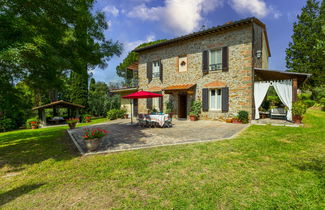 Foto 2 - Casa de 4 quartos em Larciano com piscina privada e jardim