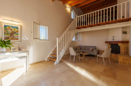 Photo 6 - 4 bedroom House in Saint-Hilaire-d'Ozilhan with private pool and garden