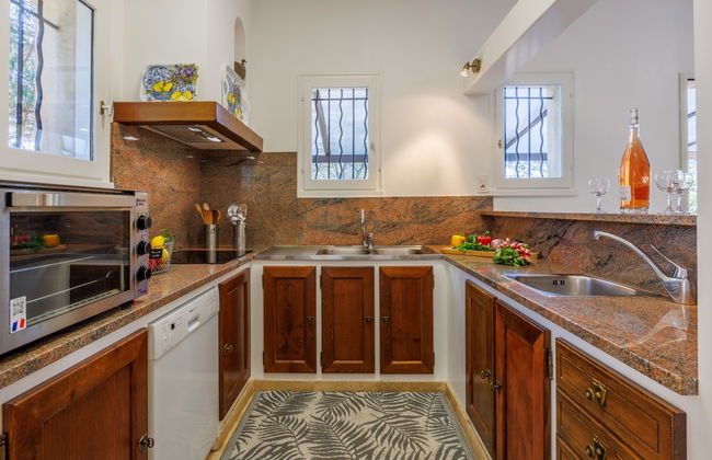 Casa de 5 quartos em Saint-Hilaire-d'Ozilhan com piscina privada e jardim - Foto 20