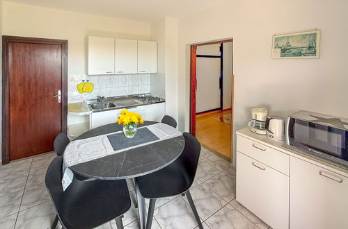 Foto 4 - Apartamento de 2 quartos em Marčana com jardim e terraço
