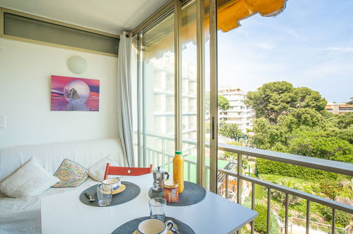 Photo 15 - Apartment in Cannes with garden and terrace