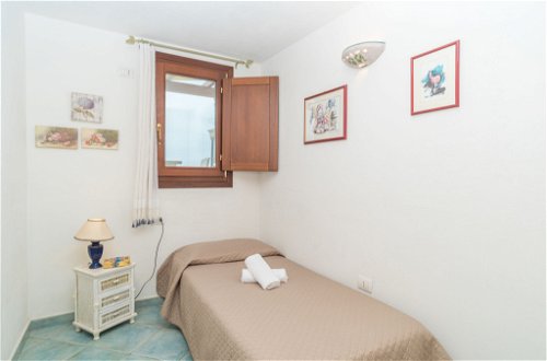 Foto 12 - Apartamento de 2 habitaciones en Budoni con jardín y vistas al mar