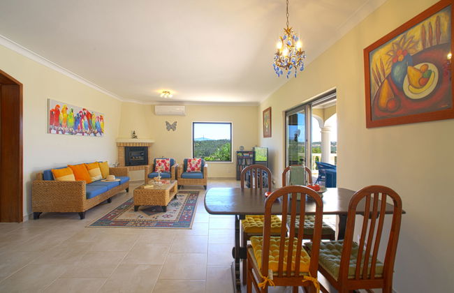 3 bedroom House in Lagos with swimming pool and garden - Photo 10