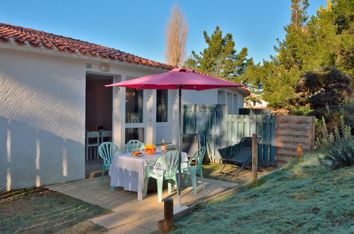 Foto 13 - Haus mit 1 Schlafzimmer in Saint-Hilaire-de-Riez mit schwimmbad und blick aufs meer