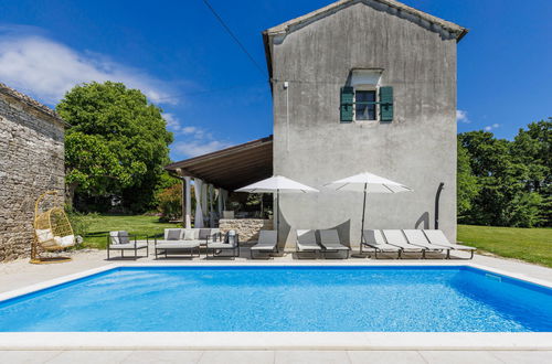Foto 1 - Casa de 3 quartos em Žminj com piscina privada e jardim