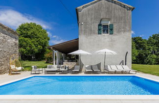 Photo 1 - Maison de 3 chambres à Žminj avec piscine privée et jardin