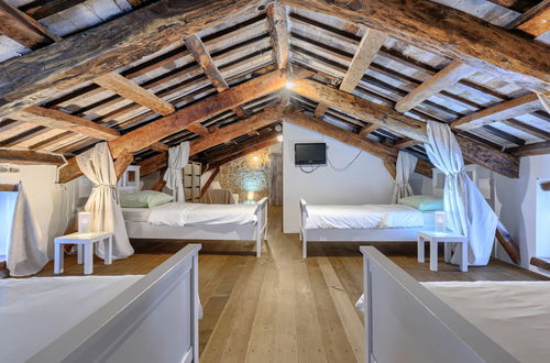 Foto 39 - Casa de 3 quartos em Žminj com piscina privada e jardim
